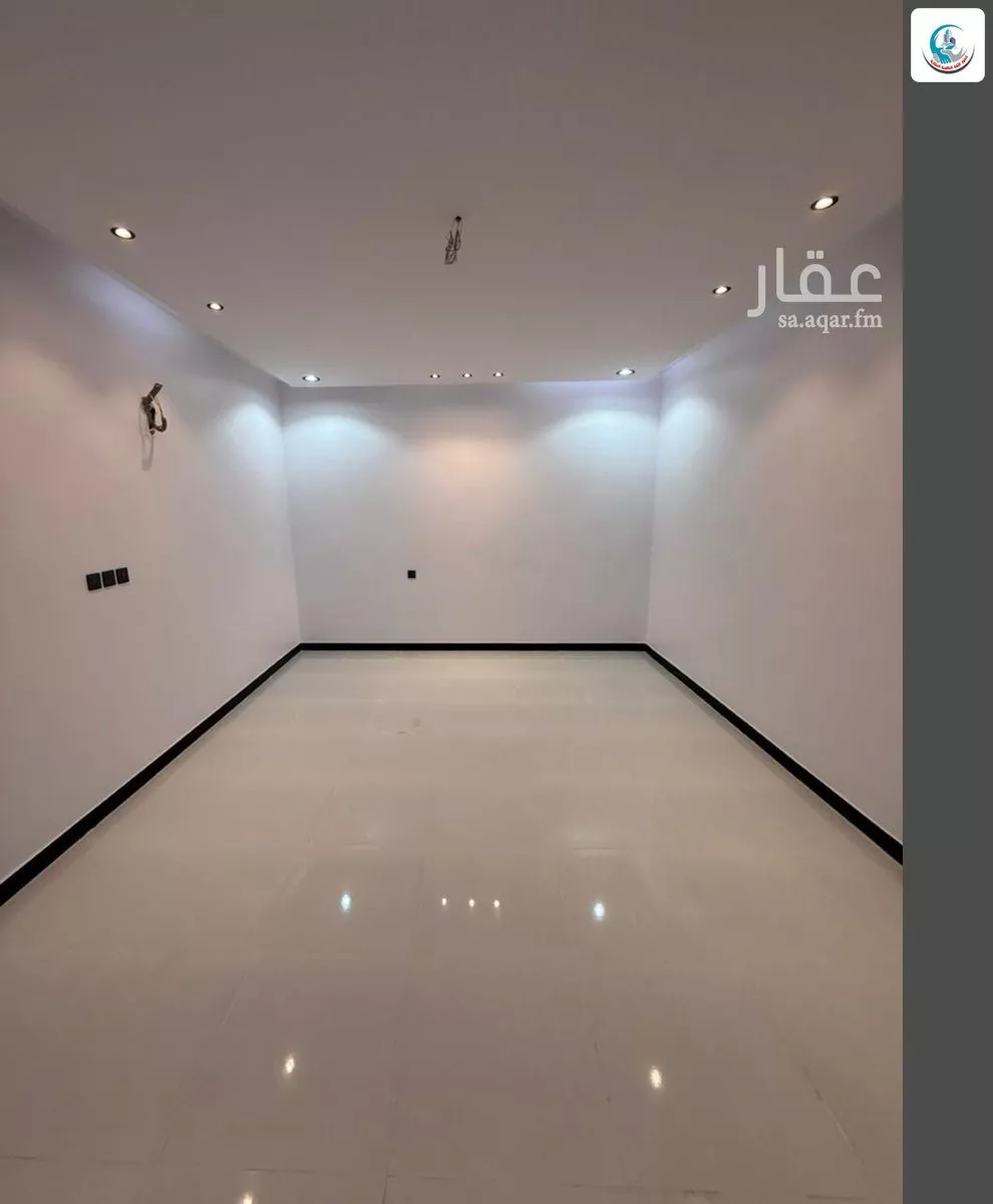 فيلا 7 غرف في بحرة 10