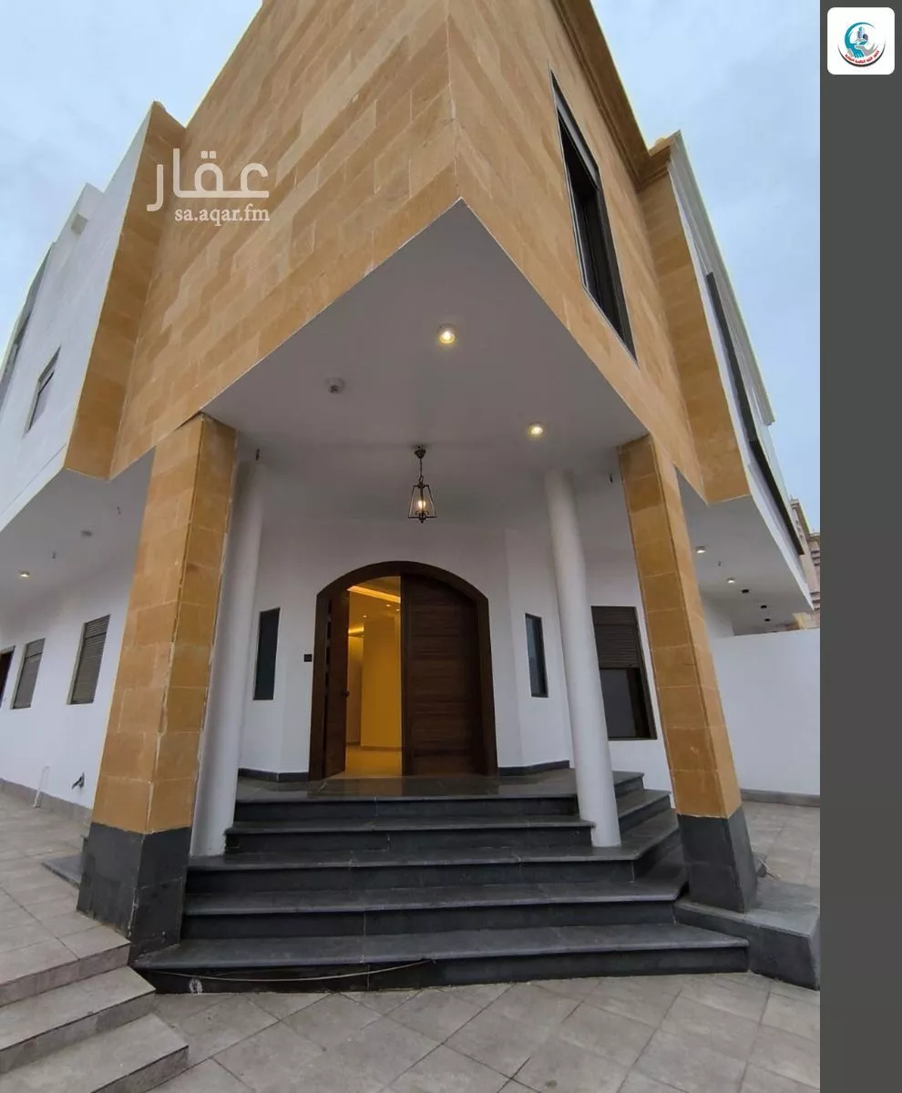 8 bedroom villa in Al Falah 3