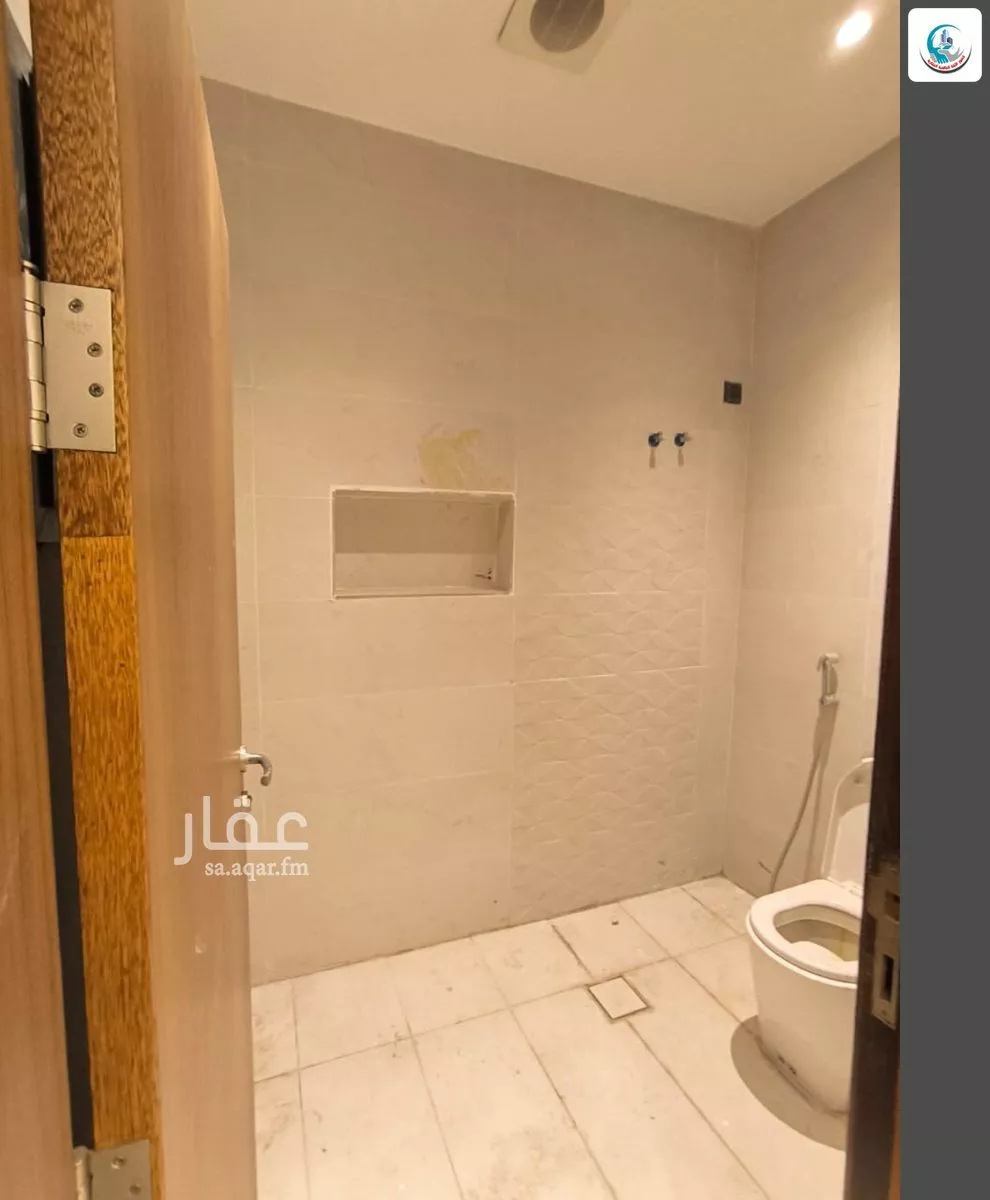 8 bedroom villa in Al Falah 27