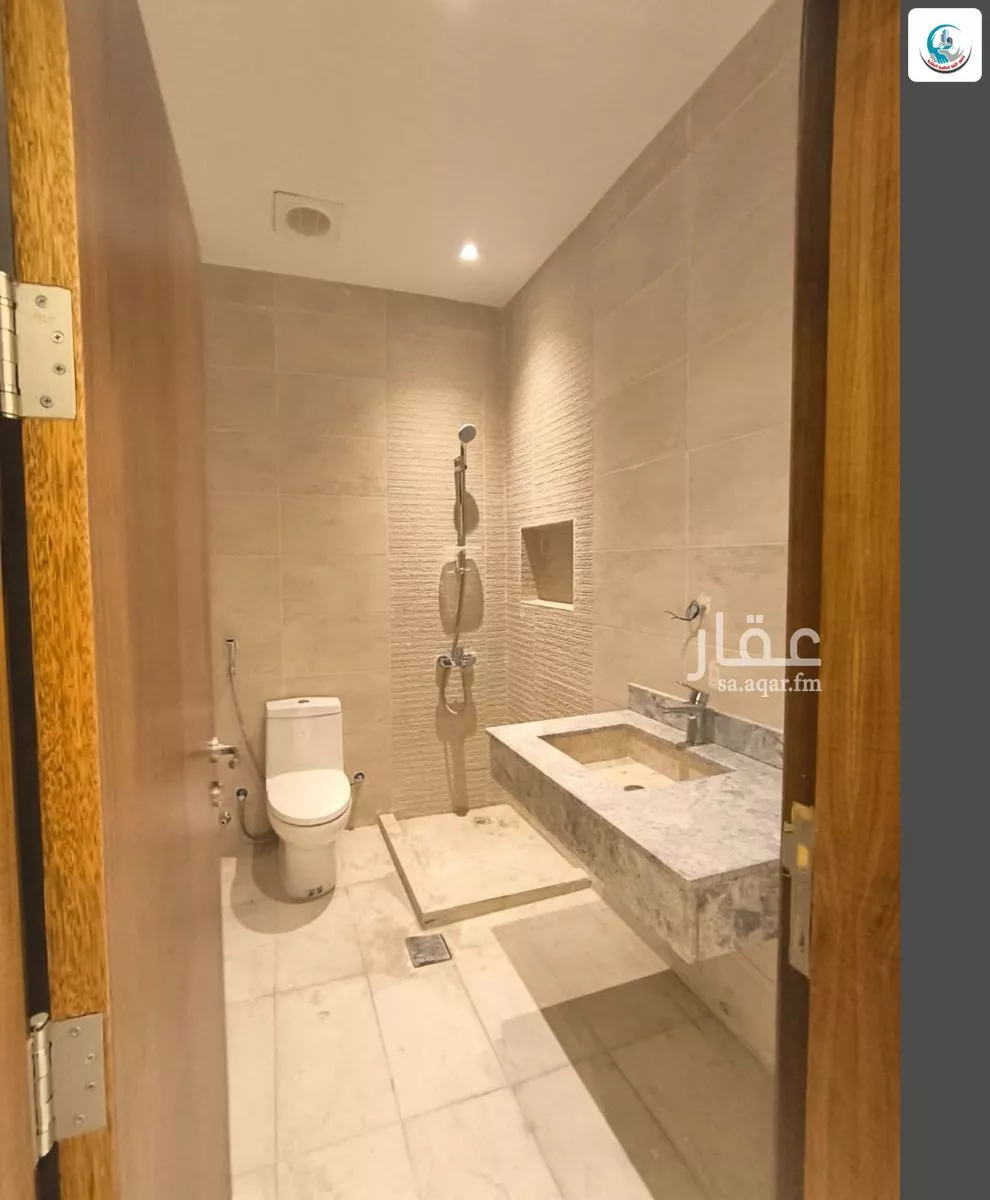 8 bedroom villa in Al Falah 28