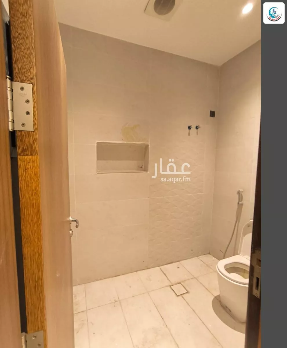 8 bedroom villa in Al Falah 5