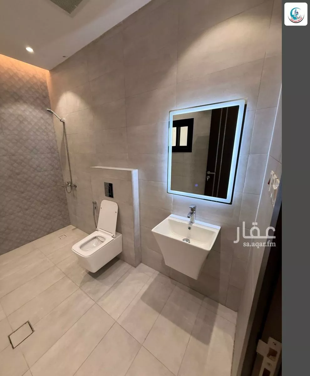 7 bedroom villa in Al Yaqout 24