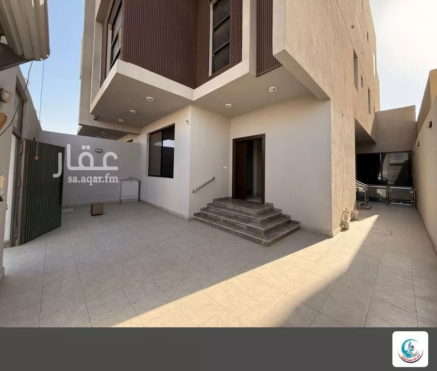 7 bedroom villa in Al Yaqout 10