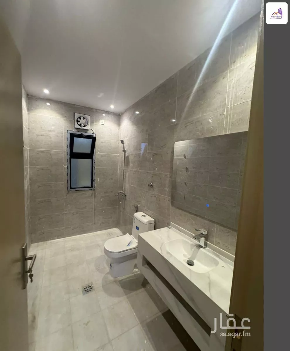 5 bedroom villa in Jeddah 12