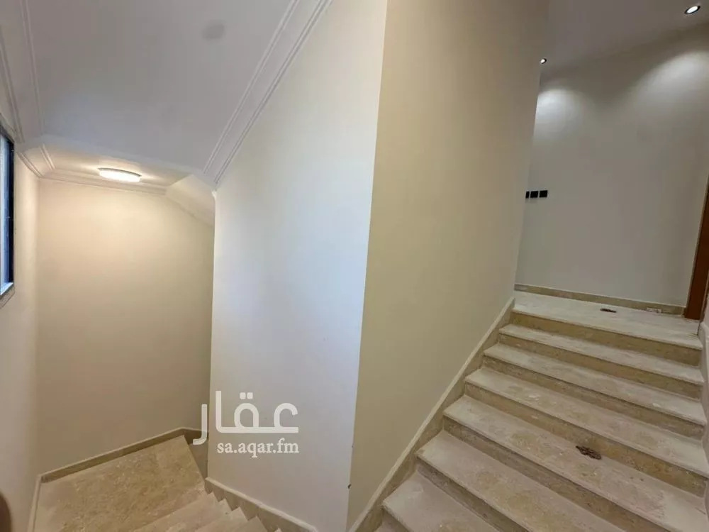 7 bedroom villa in As Salhiyah 13