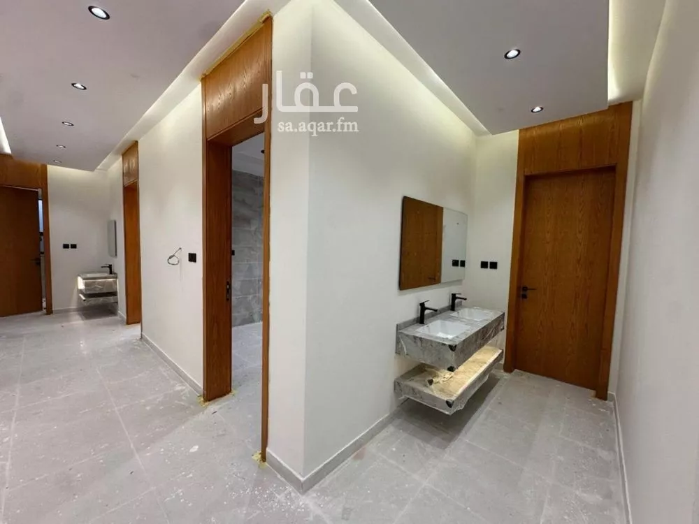 7 bedroom villa in As Salhiyah 20