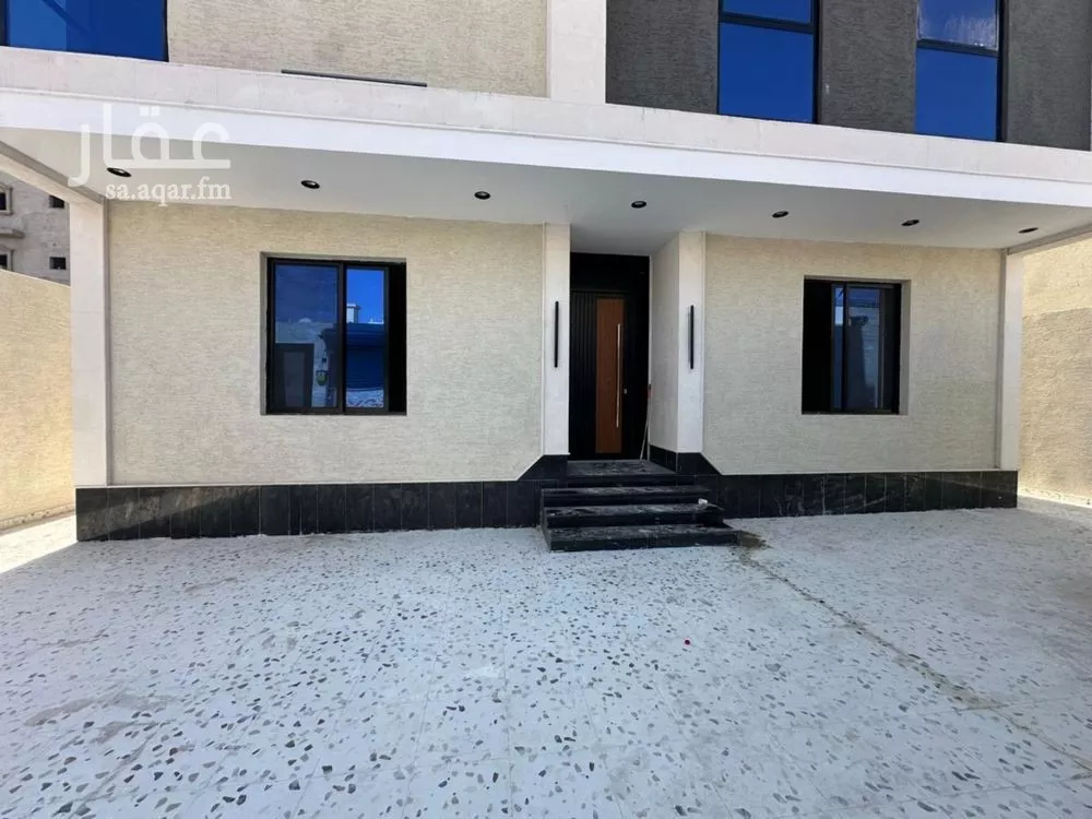7 bedroom villa in As Salhiyah 3