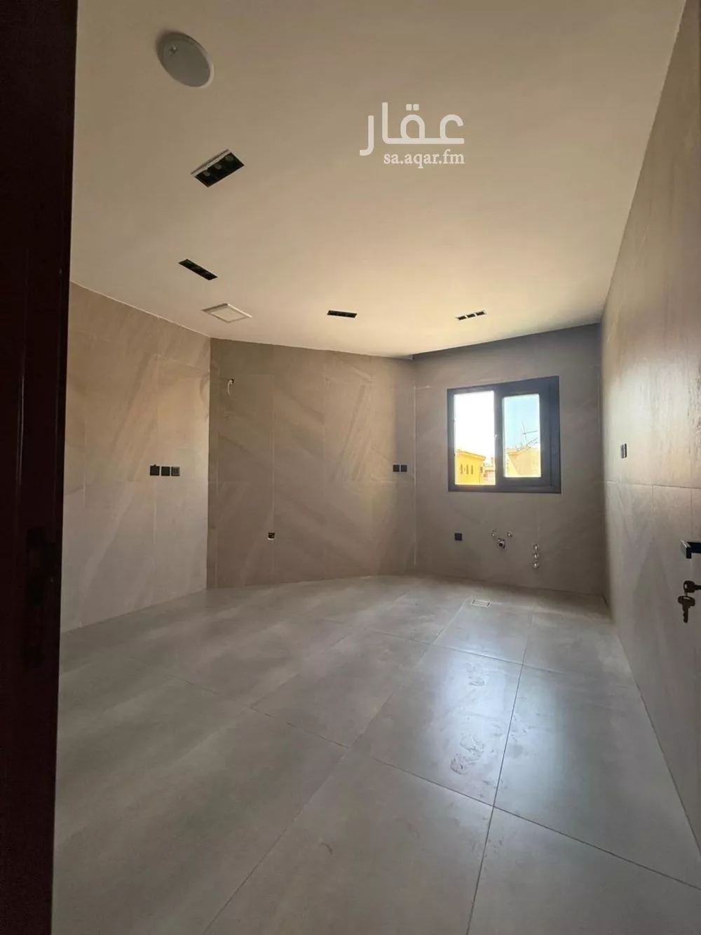 6 bedroom villa in Az Zomorod 6