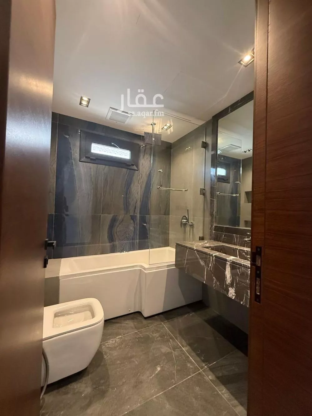 6 bedroom villa in Az Zomorod 10