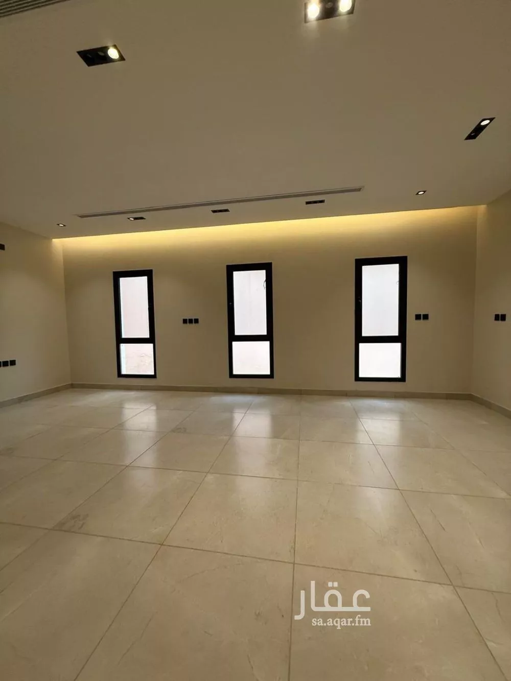 فيلا 5 غرف في الشراع 10