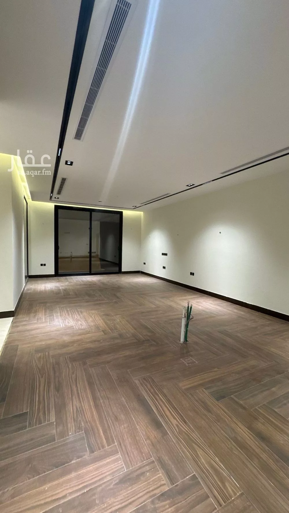 5 bedroom villa in Al Amwaj 13