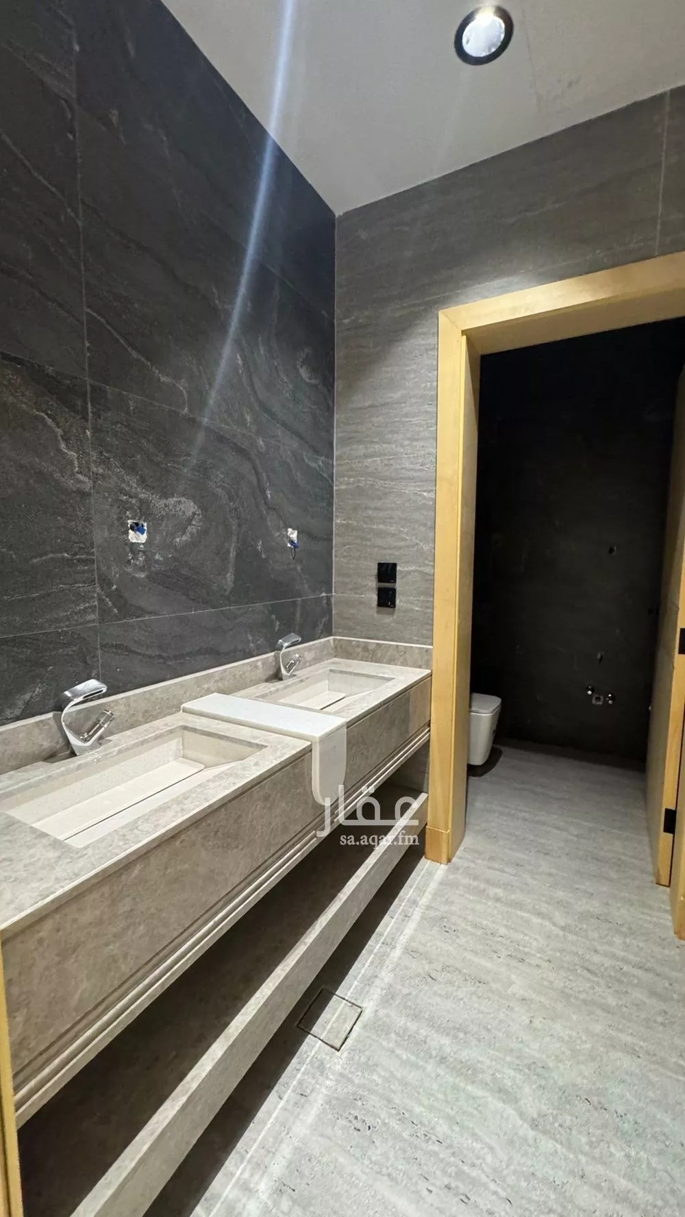 5 bedroom villa in Al Amwaj 14