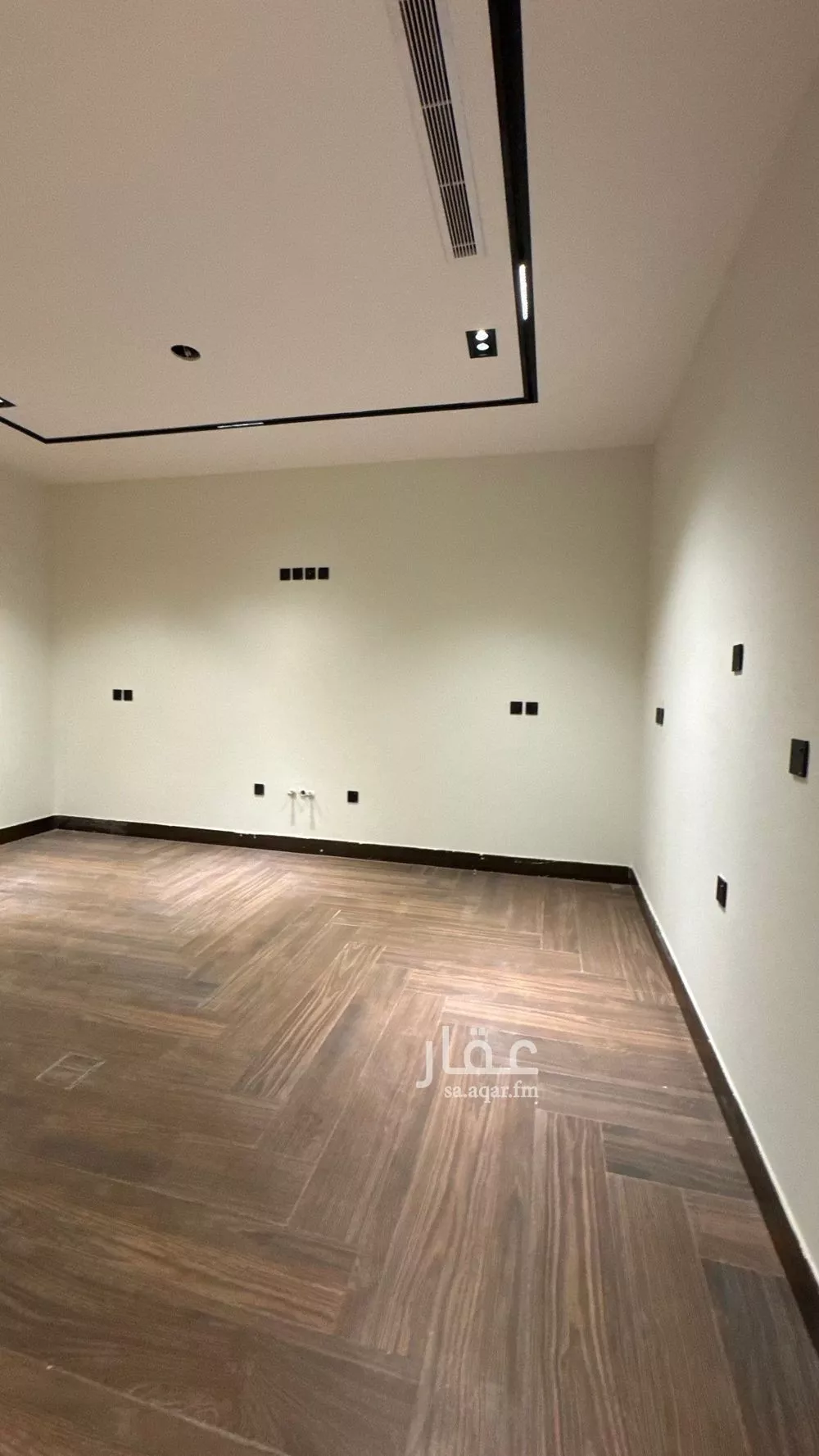 5 bedroom villa in Al Amwaj 16