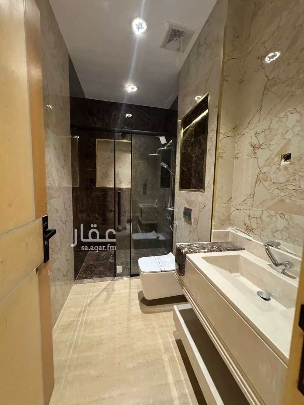 5 bedroom villa in Al Amwaj 21