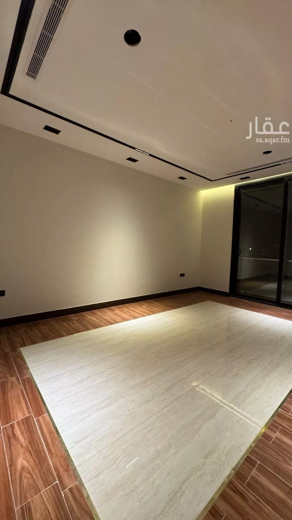 5 bedroom villa in Al Amwaj 24