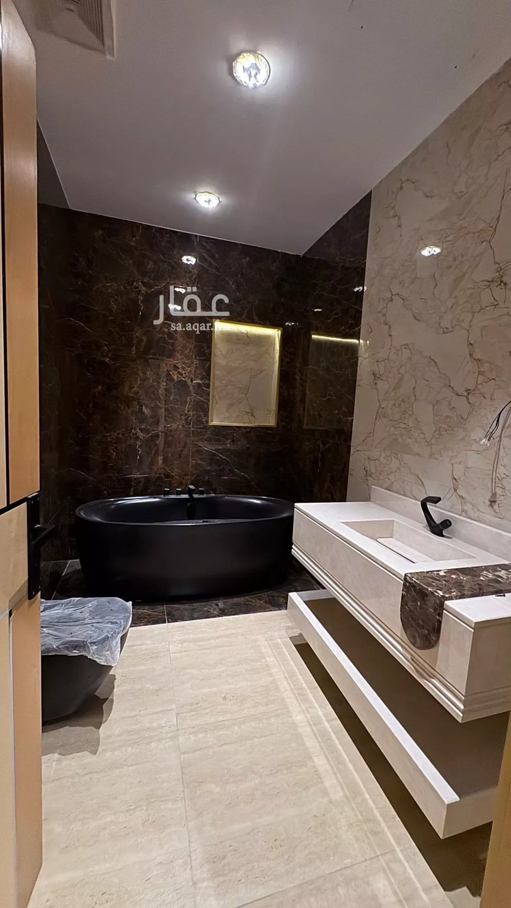 5 bedroom villa in Al Amwaj 25