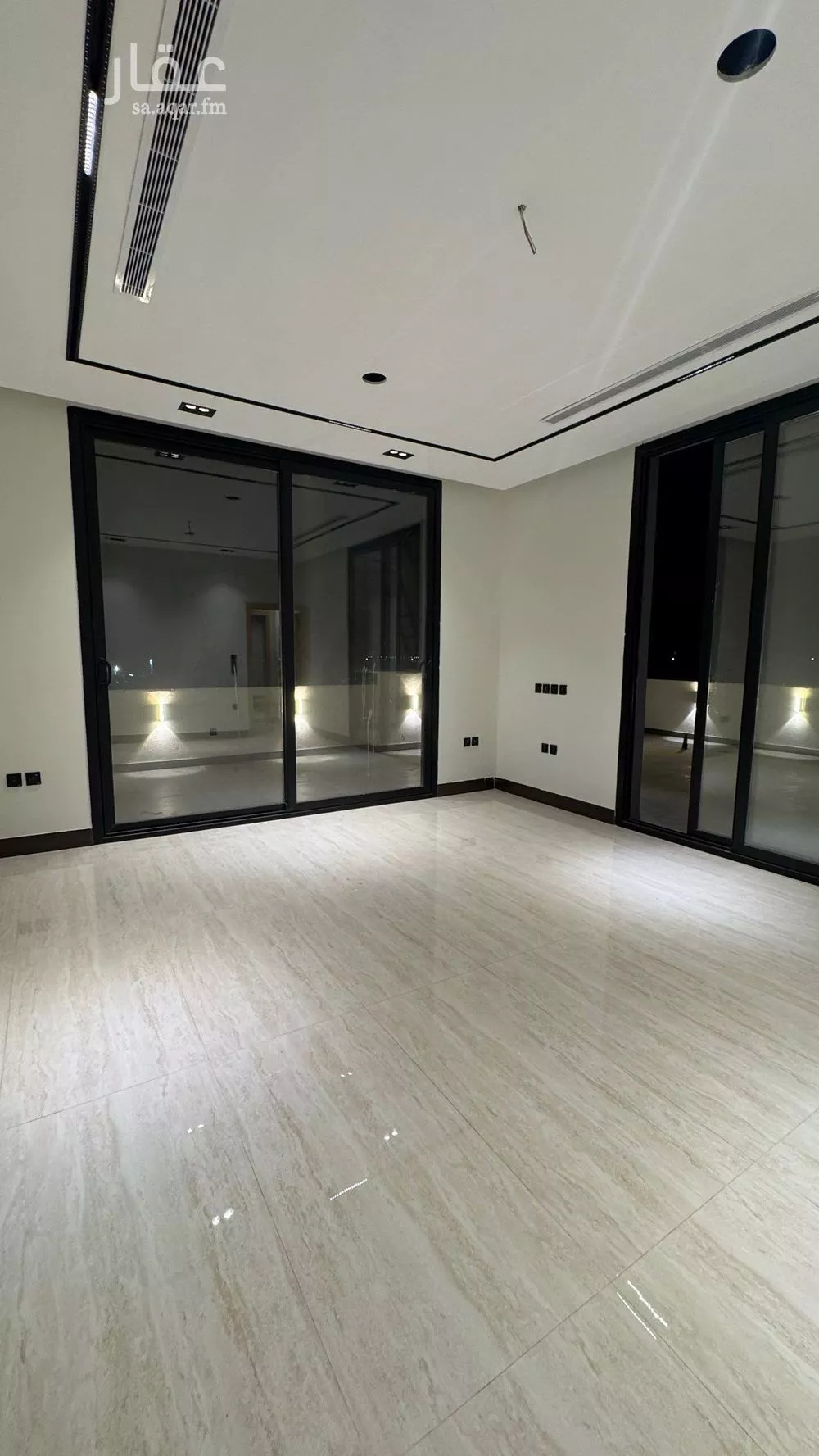 5 bedroom villa in Al Amwaj 27
