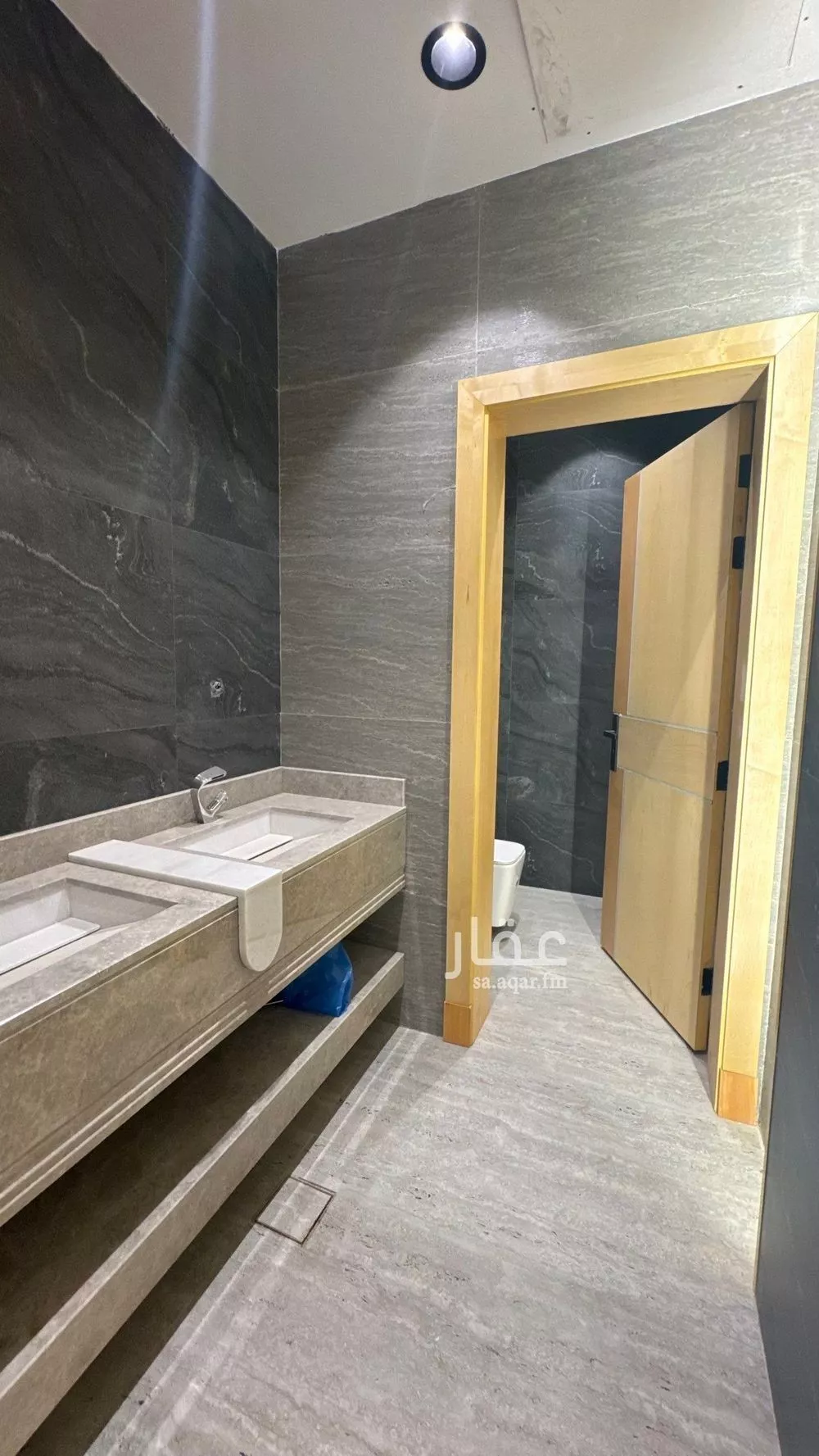 5 bedroom villa in Al Amwaj 6