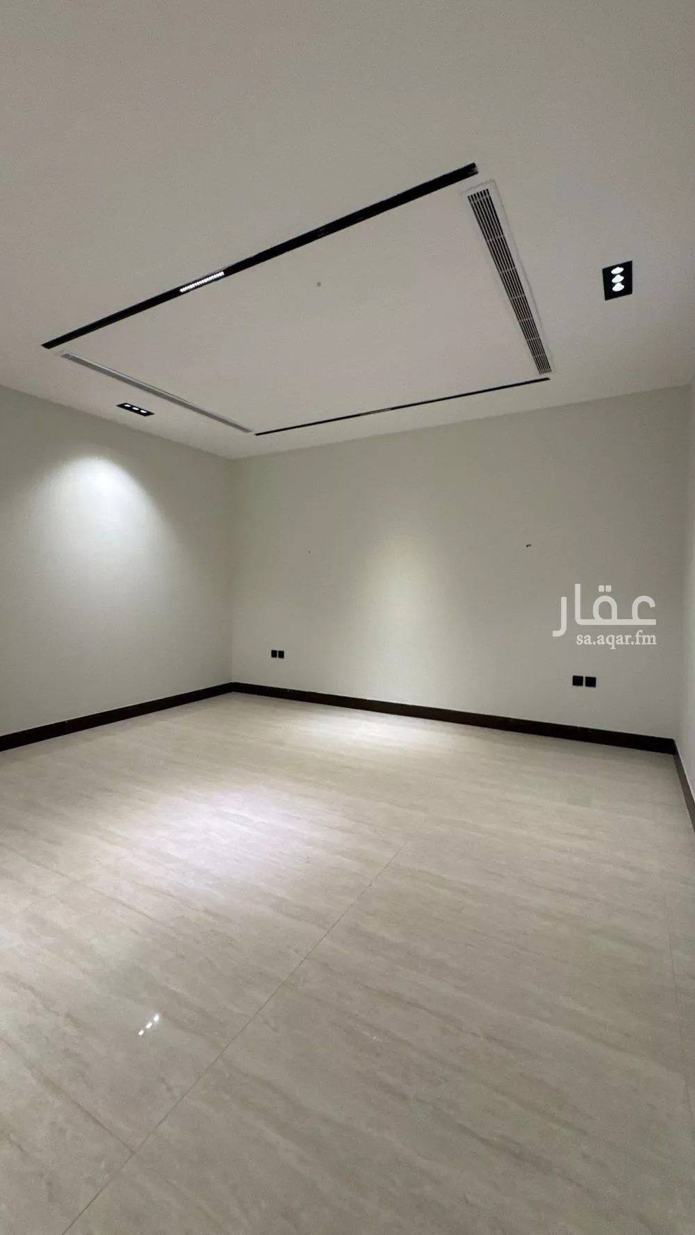 5 bedroom villa in Al Amwaj 7