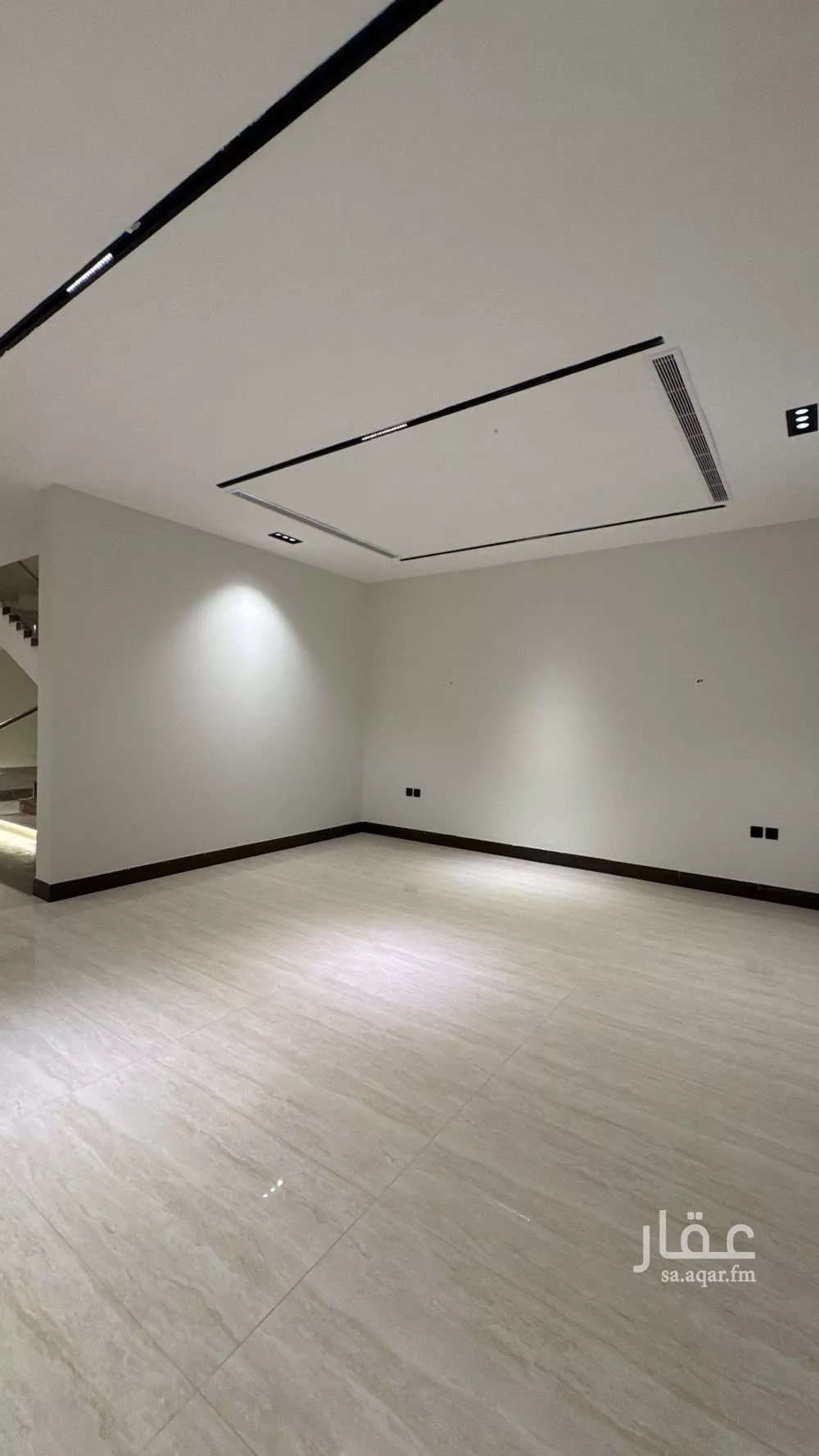 5 bedroom villa in Al Amwaj 8