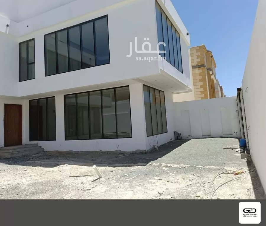 5 bedroom villa in Az Zomorod 12