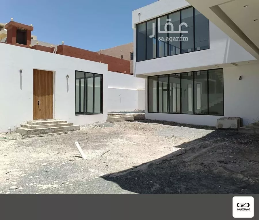 5 bedroom villa in Az Zomorod 16