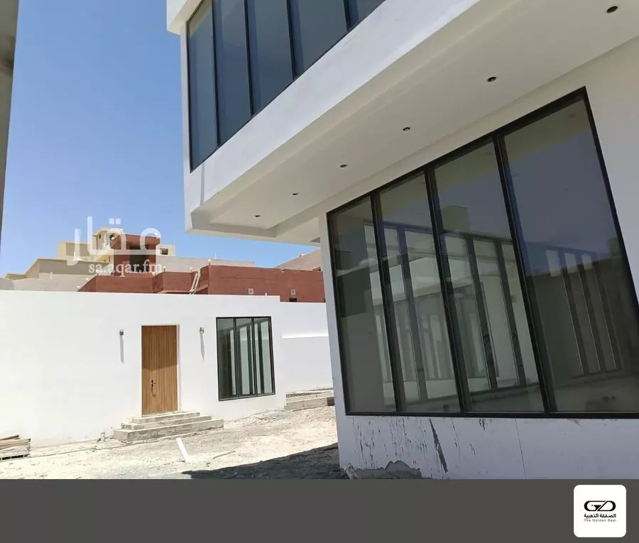 5 bedroom villa in Az Zomorod 8