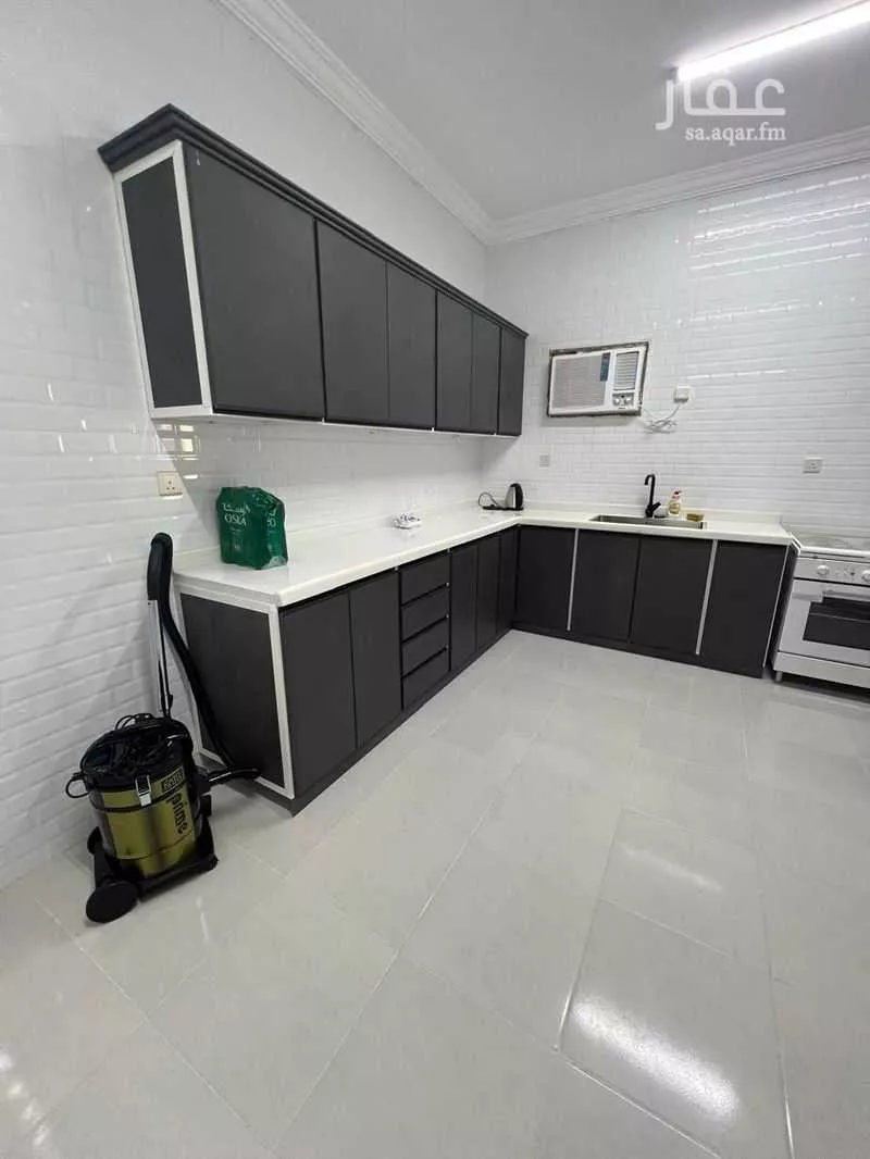 3 bedroom apartment in Batha Quraysh 3