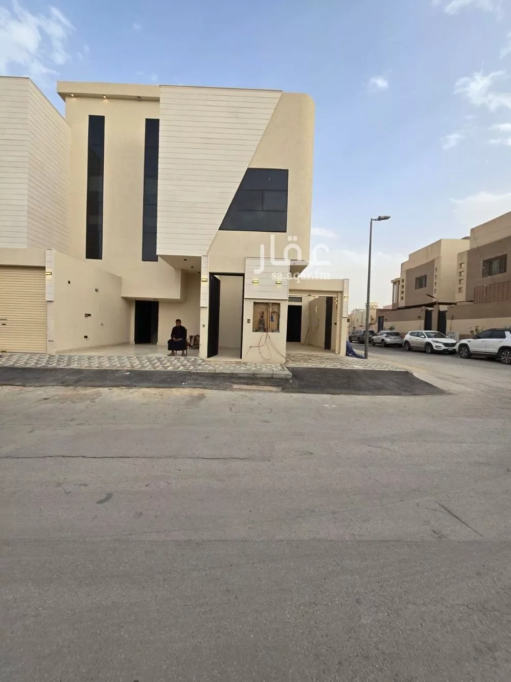3 bedroom floor in Dhahrat Al Badiah 2