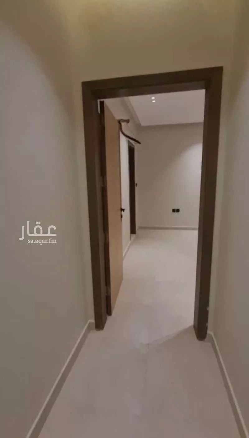 شقة 5 غرف في الواحة 8