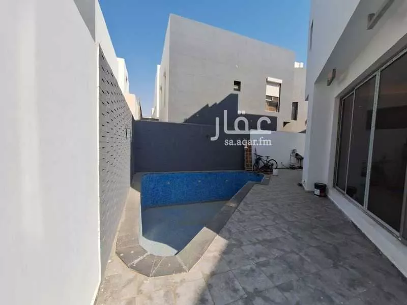 5 bedroom villa in Al Lulu 9