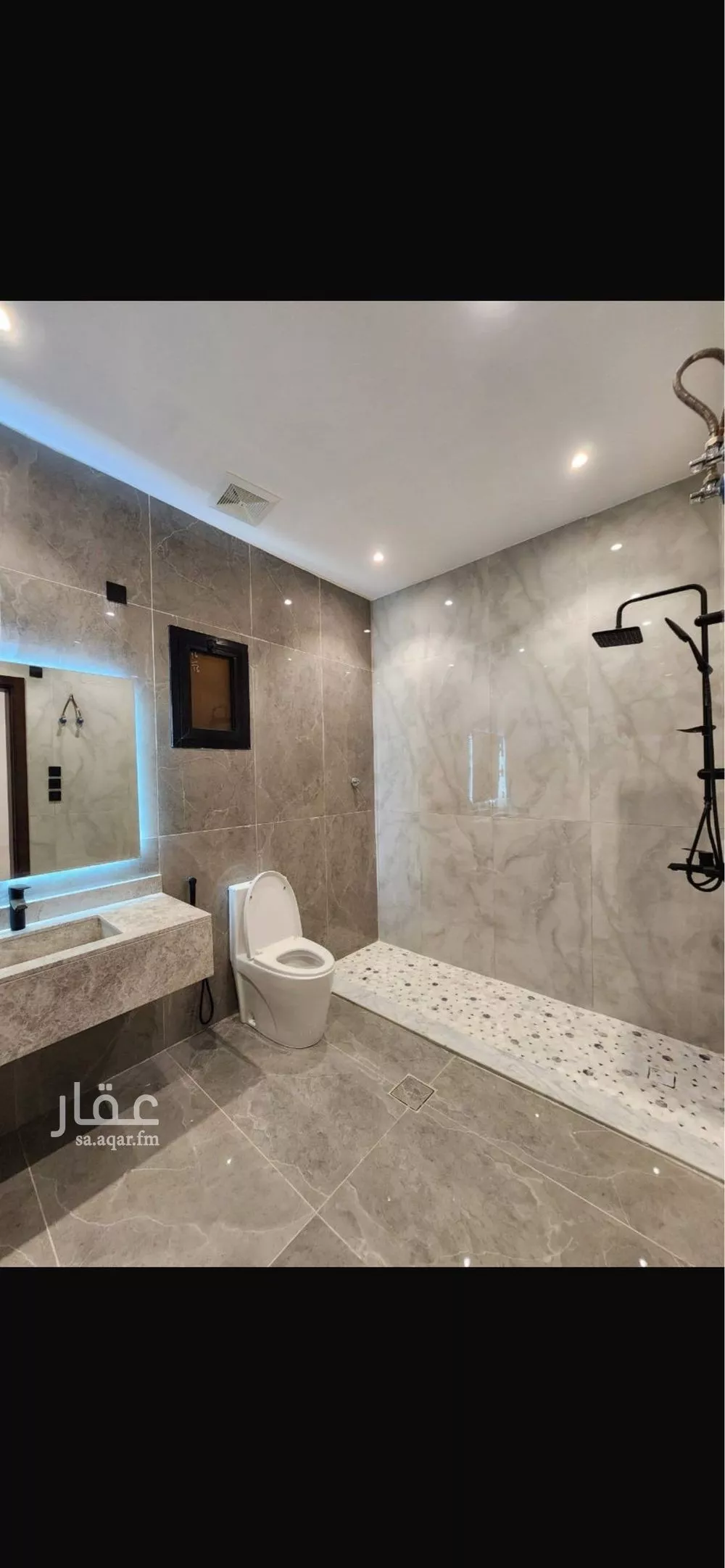 5 bedroom duplex in Az Zomorod 7