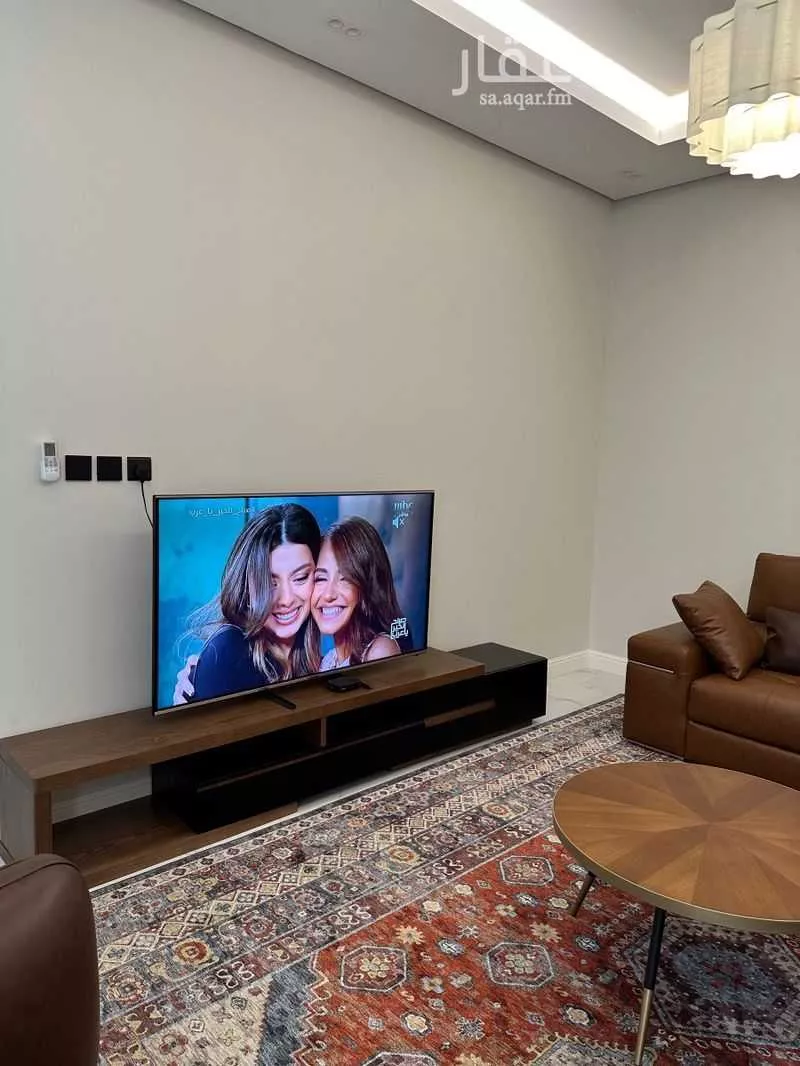 فيلا 9 غرف في السيف 2