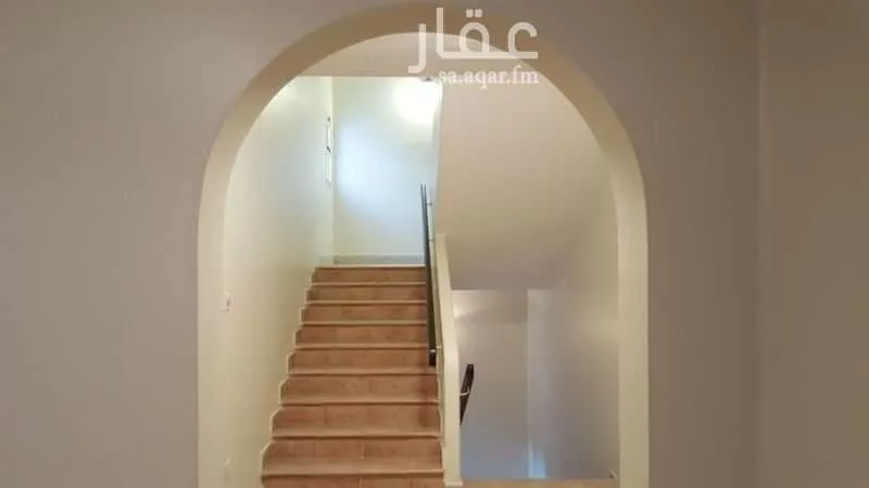 فيلا 10 غرف في العدل 17