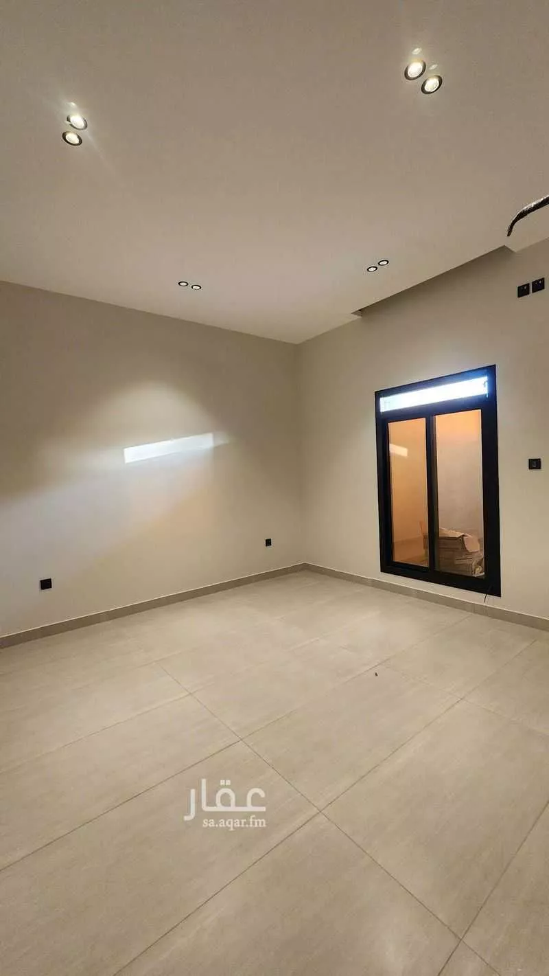 6 bedroom villa in Az Zomorod 23