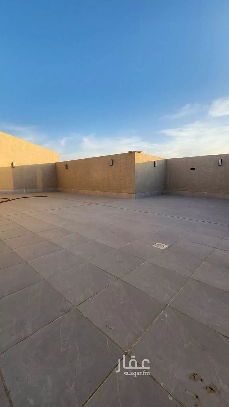 6 bedroom villa in Az Zomorod 27