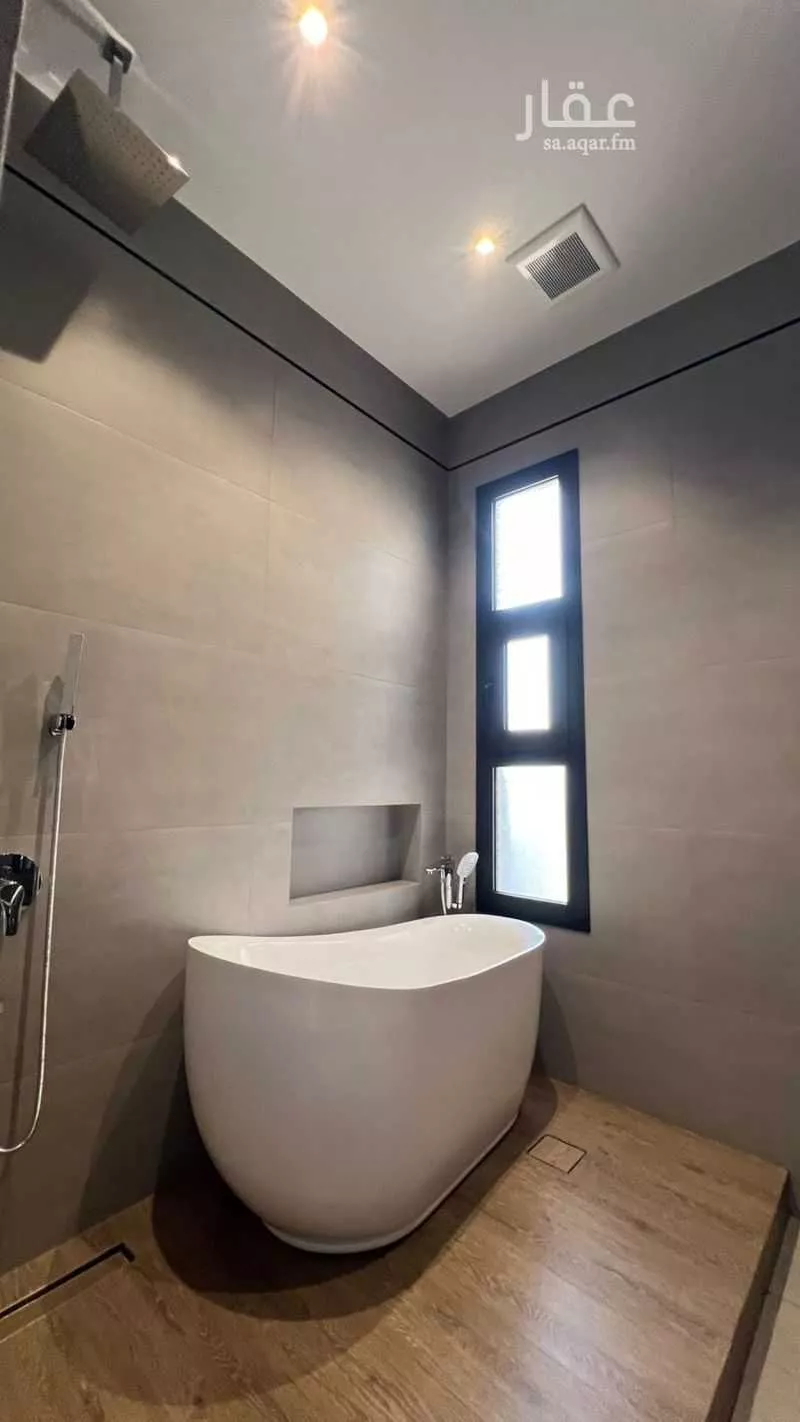 5 bedroom villa in Al Yaqout 11