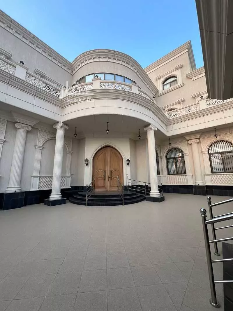 9 bedroom villa in Al Shiraa 3