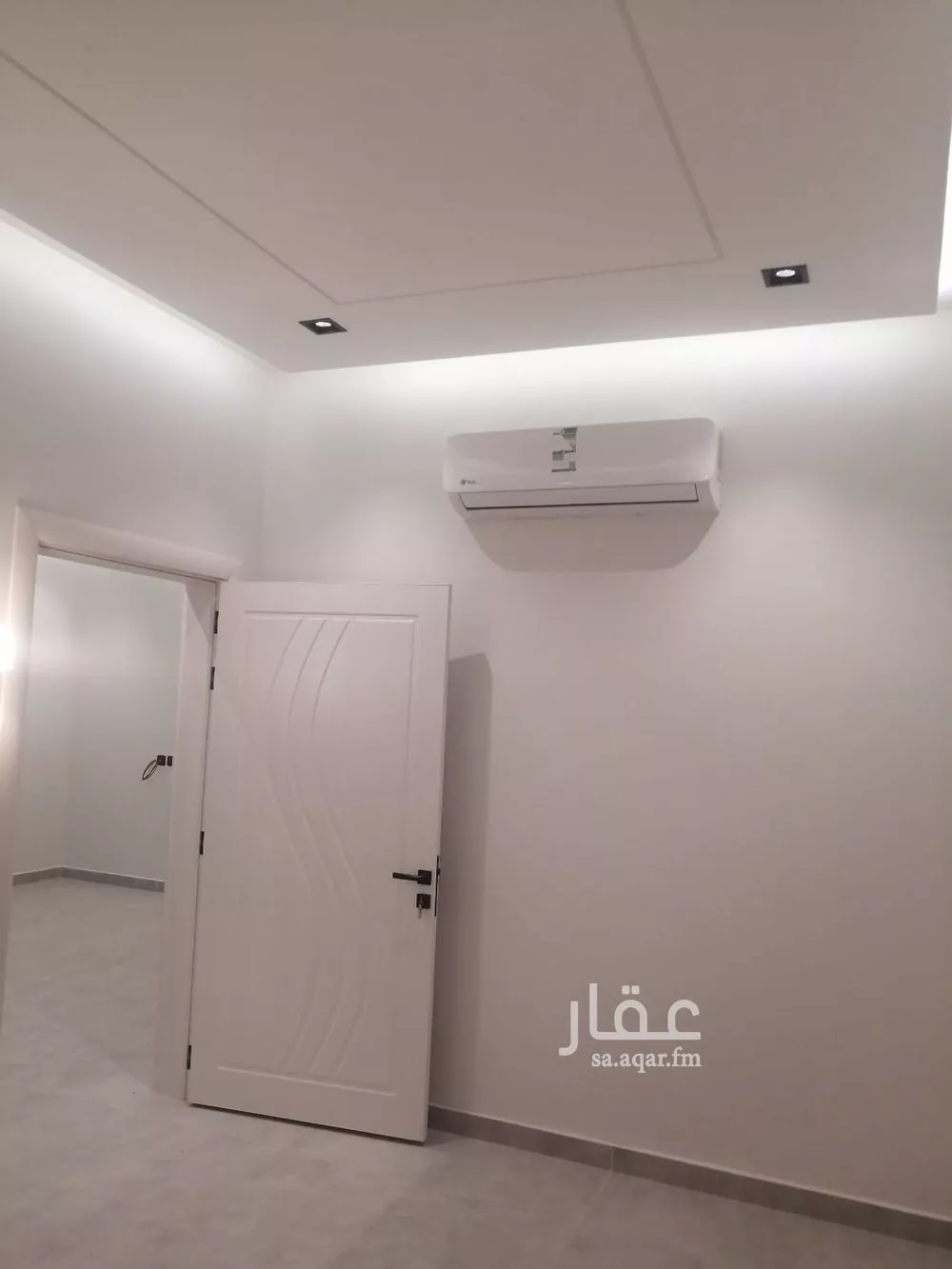 عمارة 962 م² في الضباط 15