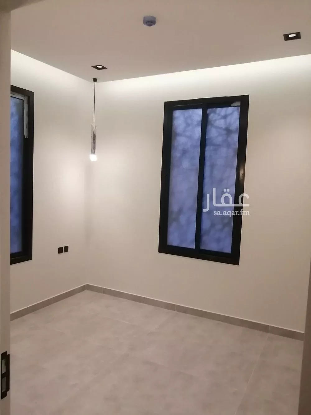 عمارة 962 م² في الضباط 21
