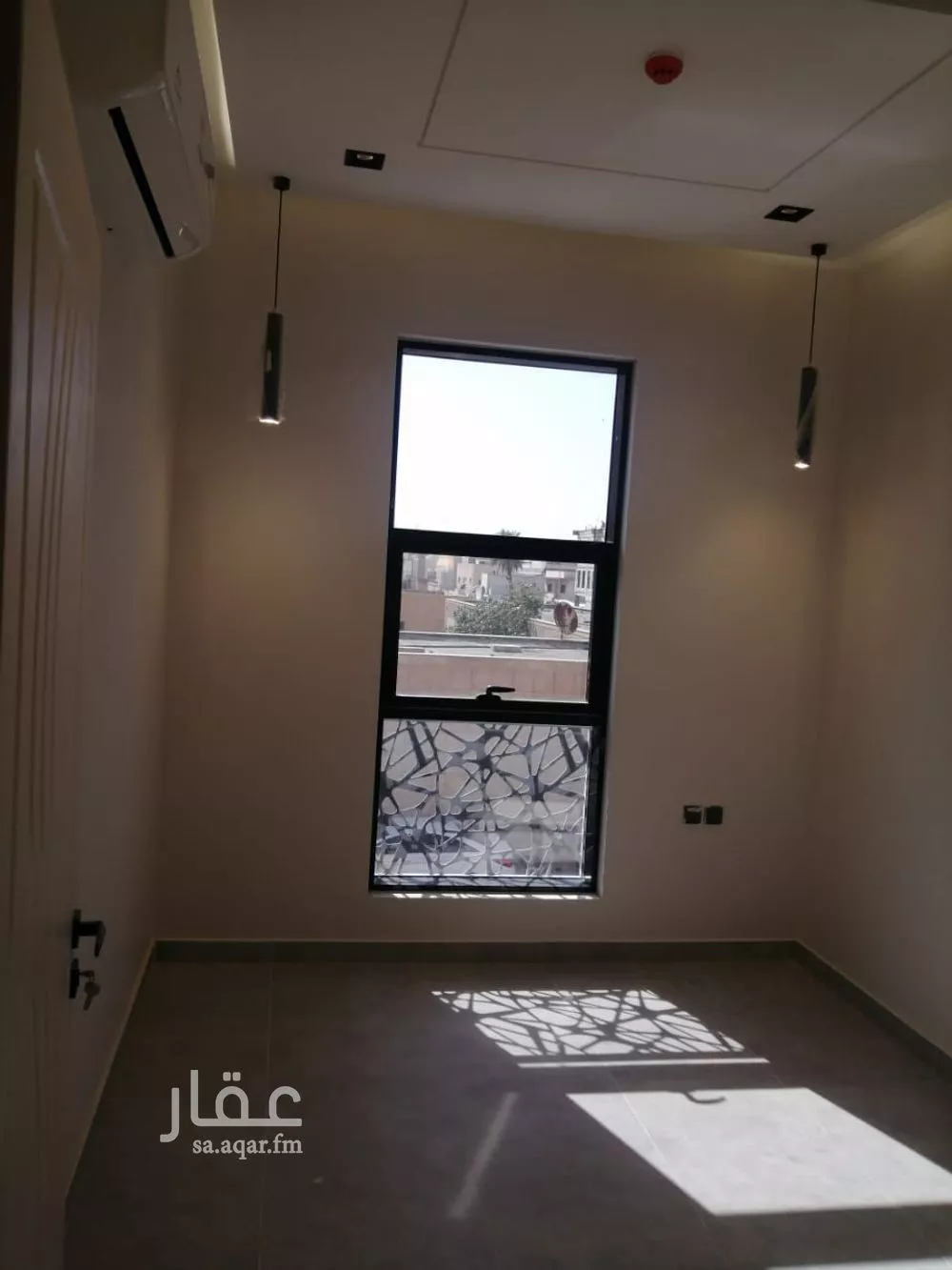 عمارة 962 م² في الضباط 8