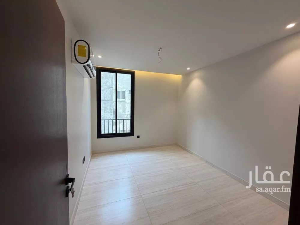 4 bedroom apartment in Al Rawdah 6