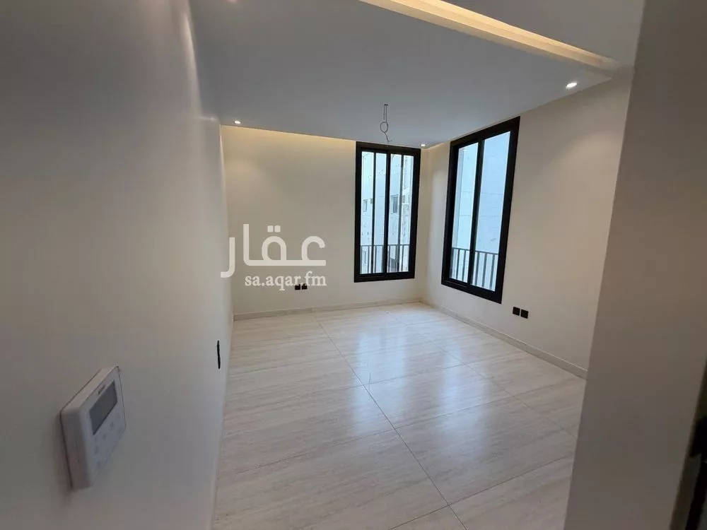 4 bedroom apartment in Al Rawdah 8