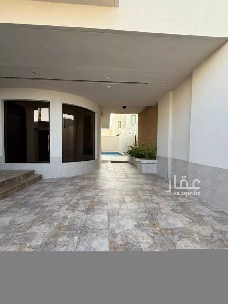 فيلا 6 غرف في الشاطئ 2