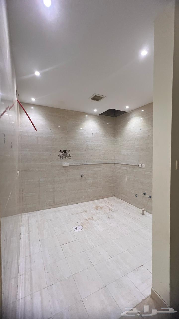 4 bedroom apartment in Al Rimal 8