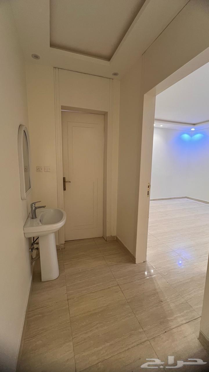 4 bedroom apartment in Al Rimal 9