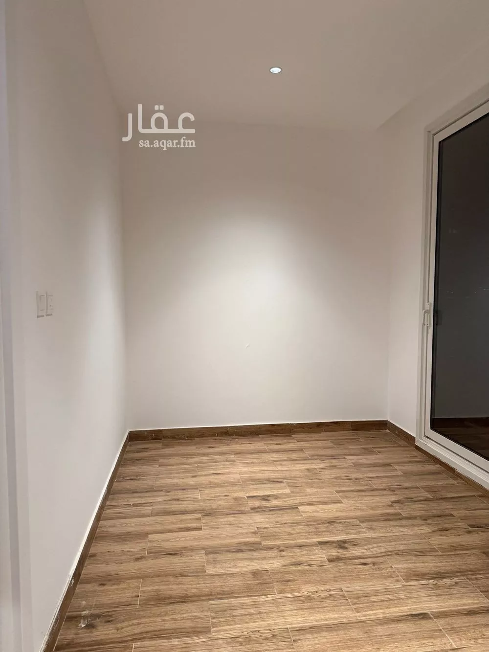 فيلا 5 غرف في الزمرد 12