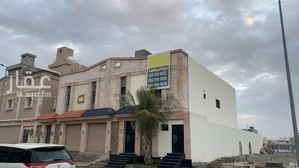 5 bedroom duplex in Al Yaqout 20