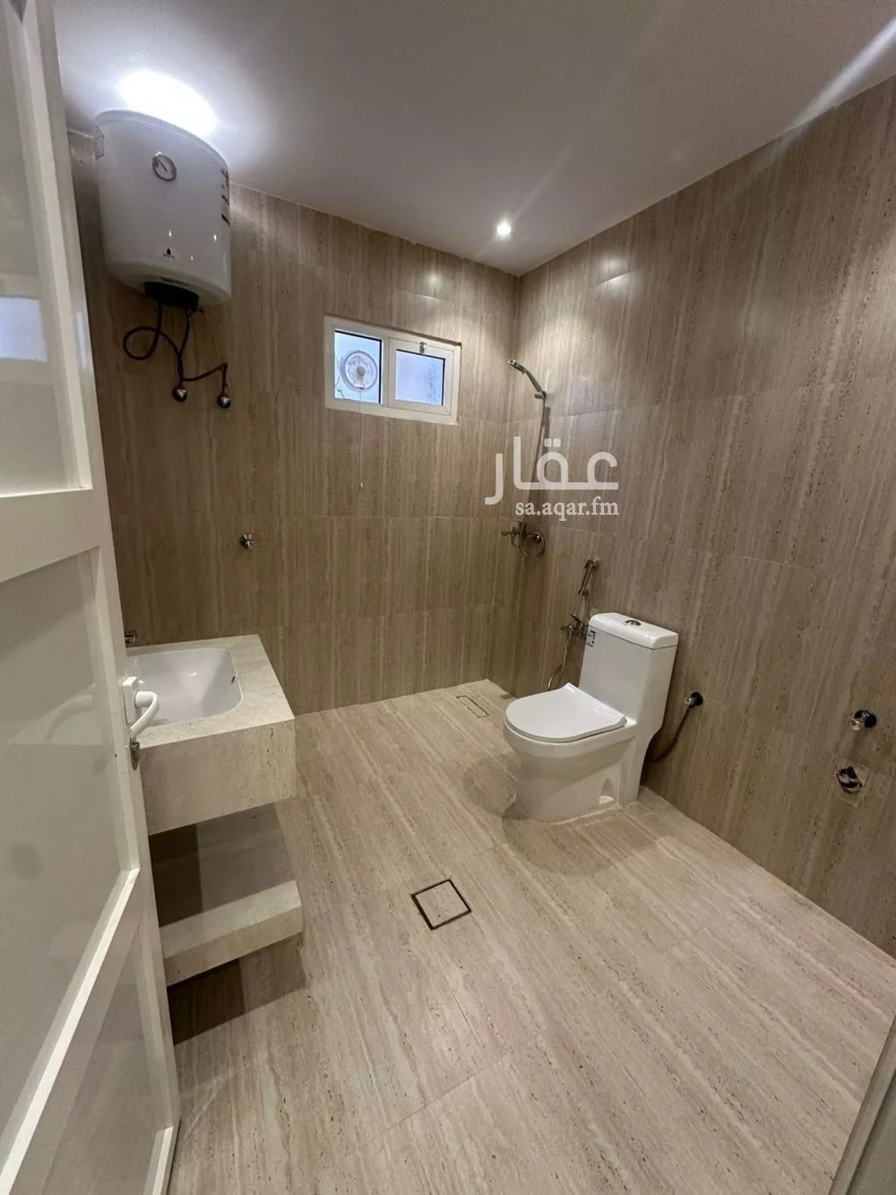 4 bedroom floor in Al Farouq 9