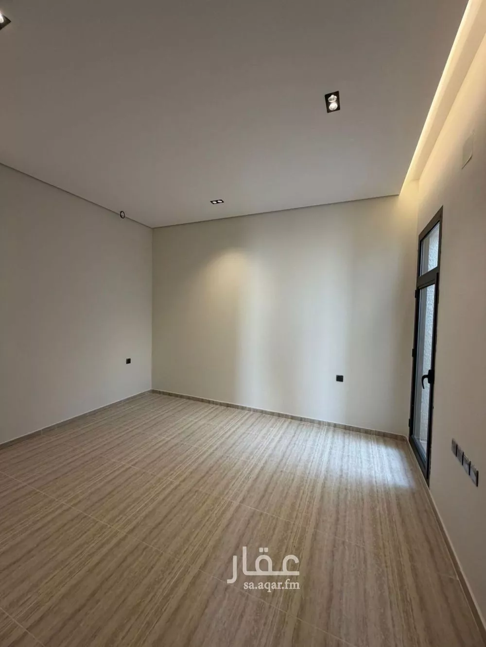 فيلا 5 غرف في النرجس 21